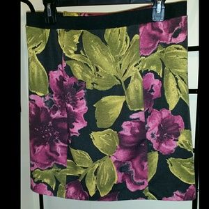 Simply Vera Floral Skirt Size Medium